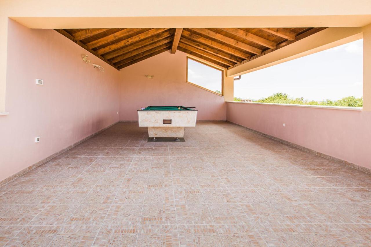 Villa Nabucco Kras Luaran gambar